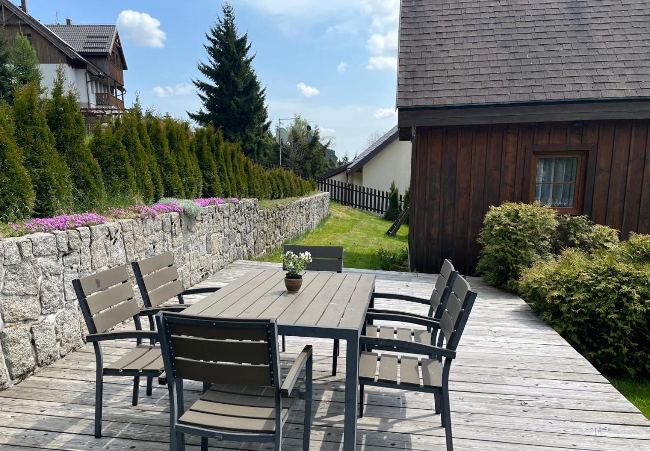 Rodinne Apartmany Rafael Bedrichov Eksteriør billede